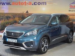 Azul Usado 2017 Peugeot 5008 Allure Monovolume | € 18.500 (Preço justo)