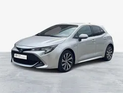 Cinza (pintura metalizada) Usado 2022 Toyota Corolla Comfort Sedan | € 25.750 (Preço justo)