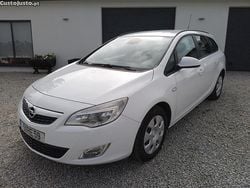 Branco Usado 2011 Opel Astra Carrinha | € 5.990 (Preço justo)