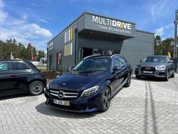 Azul Usado 2019 Mercedes C300 Avantgarde Carrinha | € 25.900