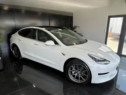 Branco Usado 2019 Tesla Model 3 Sedan | € 20.400 (Bom preço)