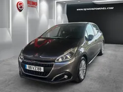 Cinza Usado 2019 Peugeot 208 Allure Citadino | € 10.900 (Preço justo)