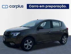 Castanho Usado 2017 Dacia Sandero Comfort Citadino | € 10.990 (Preço justo)