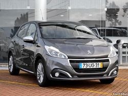 Cinza Usado 2018 Peugeot 208 Style Citadino | € 10.750 (Preço justo)