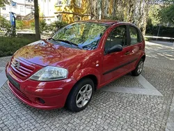 Vermelho Usado 2004 Citroën C3 Citadino | € 3.250 (Preço justo)