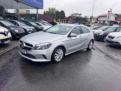 Cinza Usado 2017 Mercedes A180 Style | € 15.380 (Bom preço)