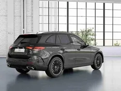 Cinzento Novo 2025 Mercedes GLC300e SUV | € 85.170