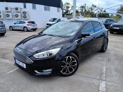 Preto Usado 2015 Ford Focus Titanium Sedan | € 15.950