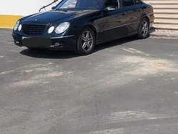 Usado 2003 Mercedes E220 Sedan | € 6.000