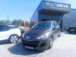 Verde Usado 2010 Peugeot 207 | € 4.500 (Bom preço)