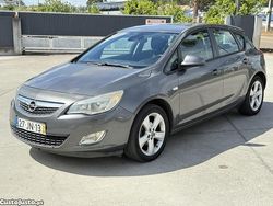 Cinza Usado 2010 Opel Astra Eco Citadino | € 3.850