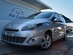 Cinzento Usado 2009 Renault Grand Scénic III Monovolume | € 5.950 (Preço elevado)