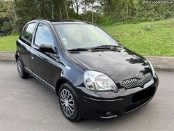 Preto Usado 2005 Toyota Yaris | € 3.999 (Preço elevado)