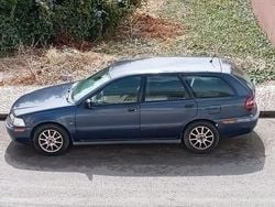 Usado 2001 Volvo V40 Carrinha | € 1.500