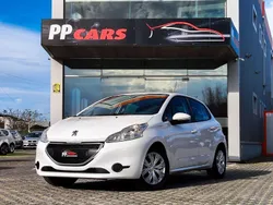 Branco Usado 2013 Peugeot 208 Active Citadino | € 11.450 (Caro)