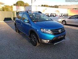 Azul Usado 2016 Dacia Sandero Prestige SUV | € 12.500 (Preço justo)