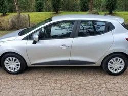 Cinzento Usado 2018 Renault Clio IV Zen | € 12.300 (Bom preço)