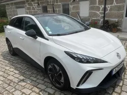 Branco Usado 2023 MG MG4 EV Citadino | € 25.800