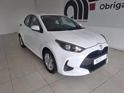 Branco Usado 2023 Toyota Yaris Comfort | € 17.990 (Preço justo)