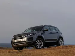 Cinzento Usado 2017 Land Rover Range Rover evoque | € 26.900 (Preço elevado)
