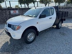 Branco Usado 2009 Mitsubishi L200 Invite Pickup | € 18.450 (Preço justo)