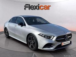 Cinza Usado 2019 Mercedes A180 AMG line Sedan | € 26.790 (Preço justo)