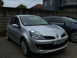 Usado 2006 Renault Clio III Sedan | € 4.000