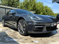Cinzento Usado 2016 Porsche Panamera Sedan | € 80.000 (Bom preço)