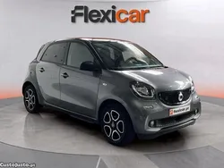 Cinza Usado 2018 Smart ForFour Electric Drive Passion | € 9.990 (Preço justo)