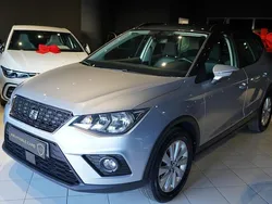 Cinza Usado 2020 Seat Arona Style SUV | € 14.990 (Bom preço)