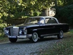 Preto Usado 1961 Mercedes 220 SE Coupé | € 73.000
