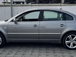 Usado 2003 VW Passat Sedan | € 5.000 (Preço elevado)
