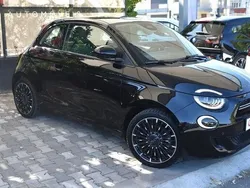 Preto Usado 2022 Fiat 500e Icon Citadino | € 17.990 (Preço justo)