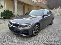 Cinzento Usado 2021 BMW 330e Sedan | € 35.500 (Preço justo)