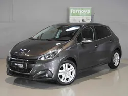 Cinzento Usado 2018 Peugeot 208 Citadino | € 10.990 (Preço justo)