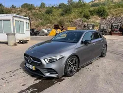 Cinzento Usado 2019 Mercedes A200 Citadino | € 40.000