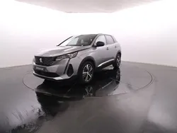 Cinzento Usado 2023 Peugeot 3008 | € 33.900