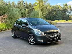 Antracite Usado 2013 Peugeot 208 Citadino | € 7.500 (Bom preço)