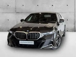Cinza sophisto metalizada brilhante Usado 2025 BMW i5 Sedan | € 64.946 (Super Preço)