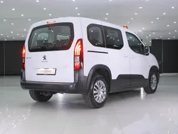 Branco Usado 2020 Peugeot Rifter Active Monovolume | € 15.990