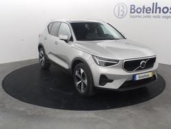Cinza Usado 2024 Volvo XC40 Core SUV | € 35.900 (Preço elevado)