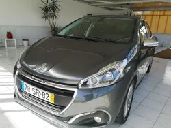 Cinza Usado 2017 Peugeot 208 Style Citadino | € 11.950 (Preço justo)