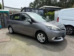 Cinza Usado 2014 Renault Grand Scénic III Expression Monovolume | € 8.500 (Preço justo)