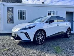 Branco Usado 2023 MG MG4 EV Luxury Citadino | € 24.900 (Preço justo)