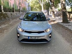 Cinza Usado 2025 Kia Stonic SUV | € 21.340 (Preço elevado)