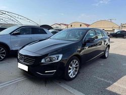 Preto Usado 2015 Volvo V60 Carrinha | € 16.450 (Preço elevado)