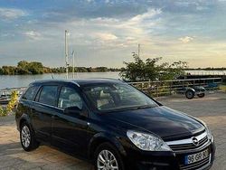 Usado 2008 Opel Astra Sedan | € 4.500