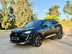 Preto Usado 2022 Peugeot e-2008 SUV | € 22.900 (Preço justo)