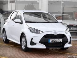 Branco Usado 2022 Toyota Yaris Comfort | € 17.990 (Preço justo)