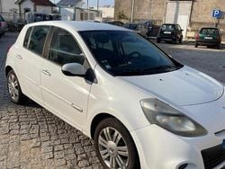 Branco Usado 2010 Renault Clio II Citadino | € 3.550 (Preço justo)